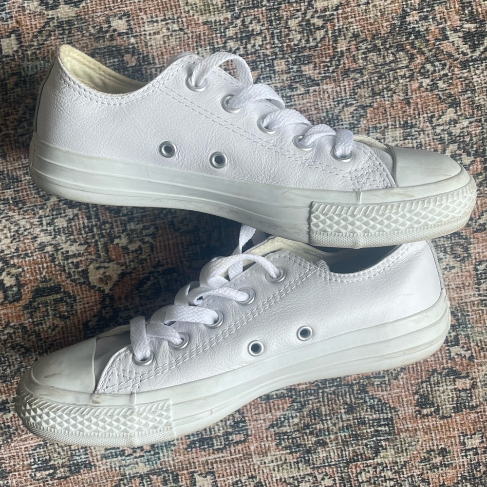Converse White Leather Sneaker, Size 5